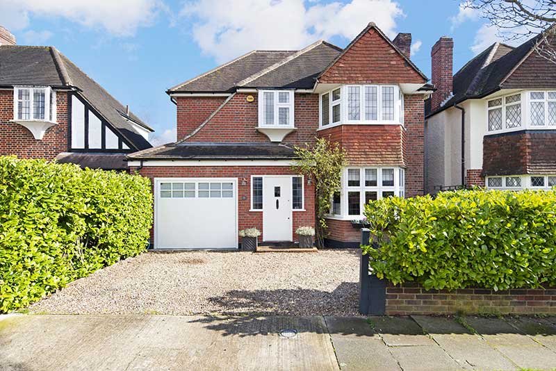 <?php the_title(); ?>