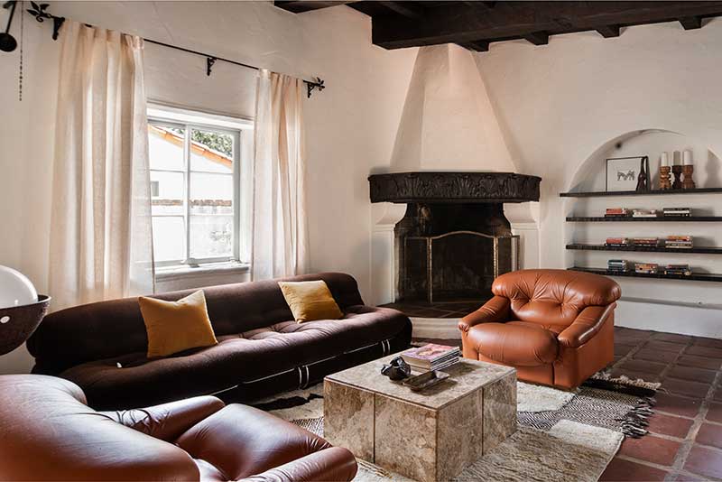 <?php the_title(); ?>