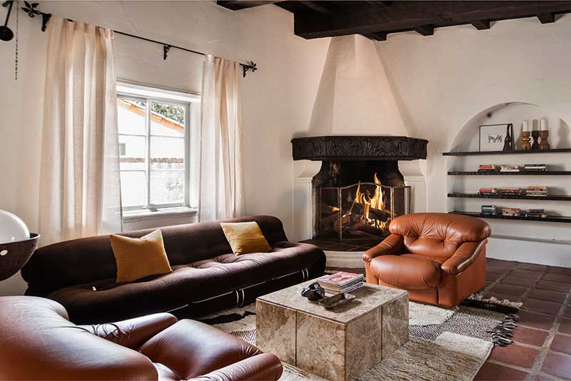 <?php the_title(); ?>