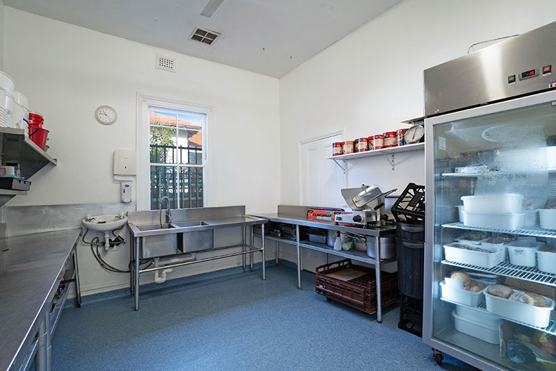 <?php the_title(); ?>